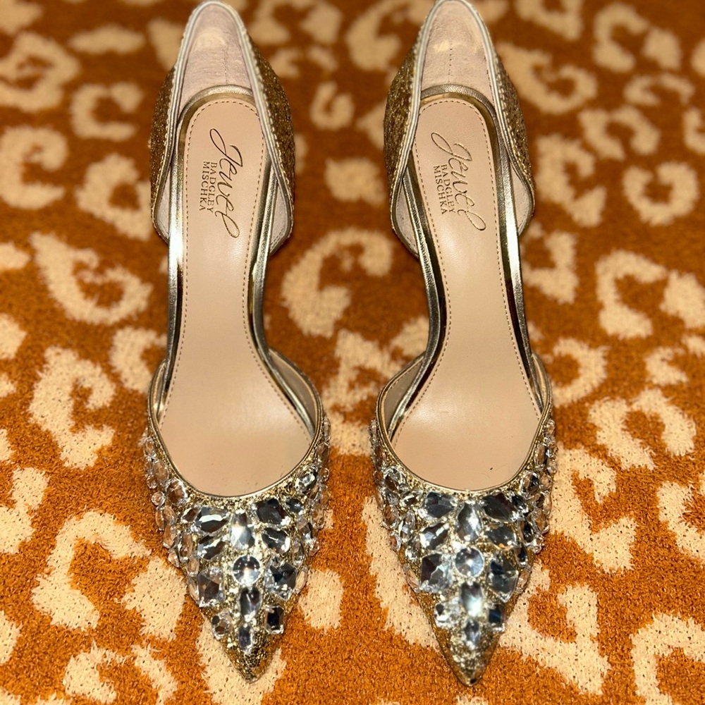 Jewel Badgley Mischka Gold Crystal Embellished Heels